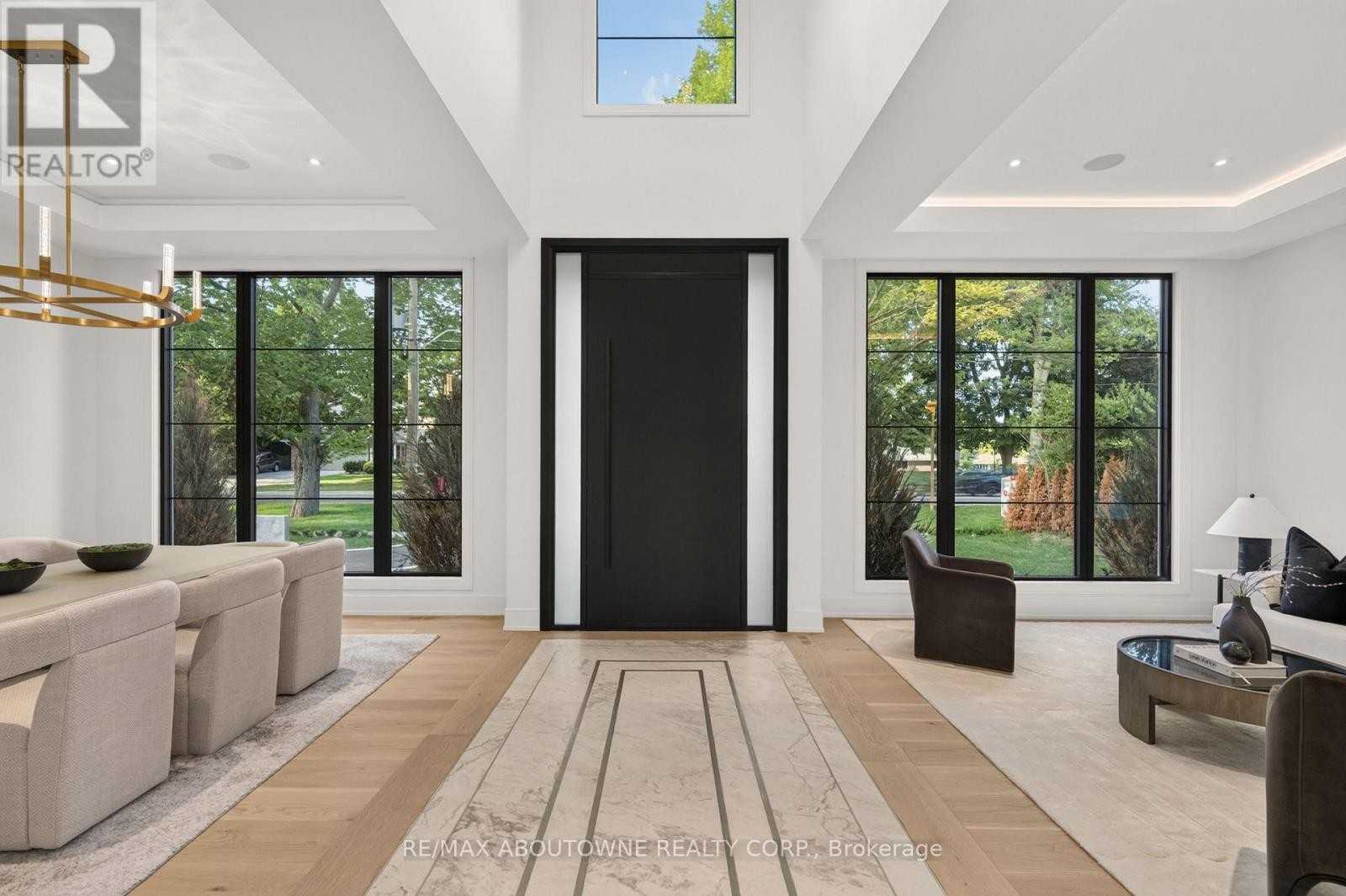 












146 THIRD LINE

,
Oakville (BR Bronte),




Ontario
L6L3Z8

