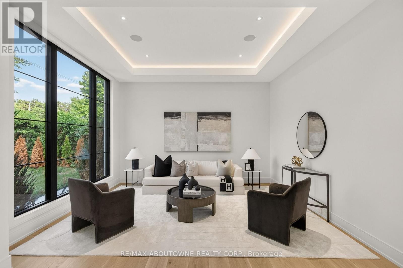 












146 THIRD LINE

,
Oakville (BR Bronte),




Ontario
L6L3Z8

