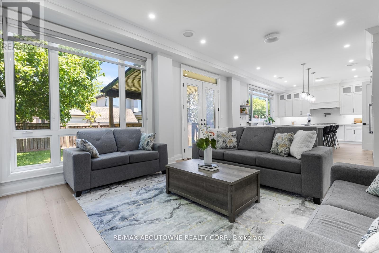 












455 SAMFORD PLACE

,
Oakville (WO West),




Ontario
L6L4E7

