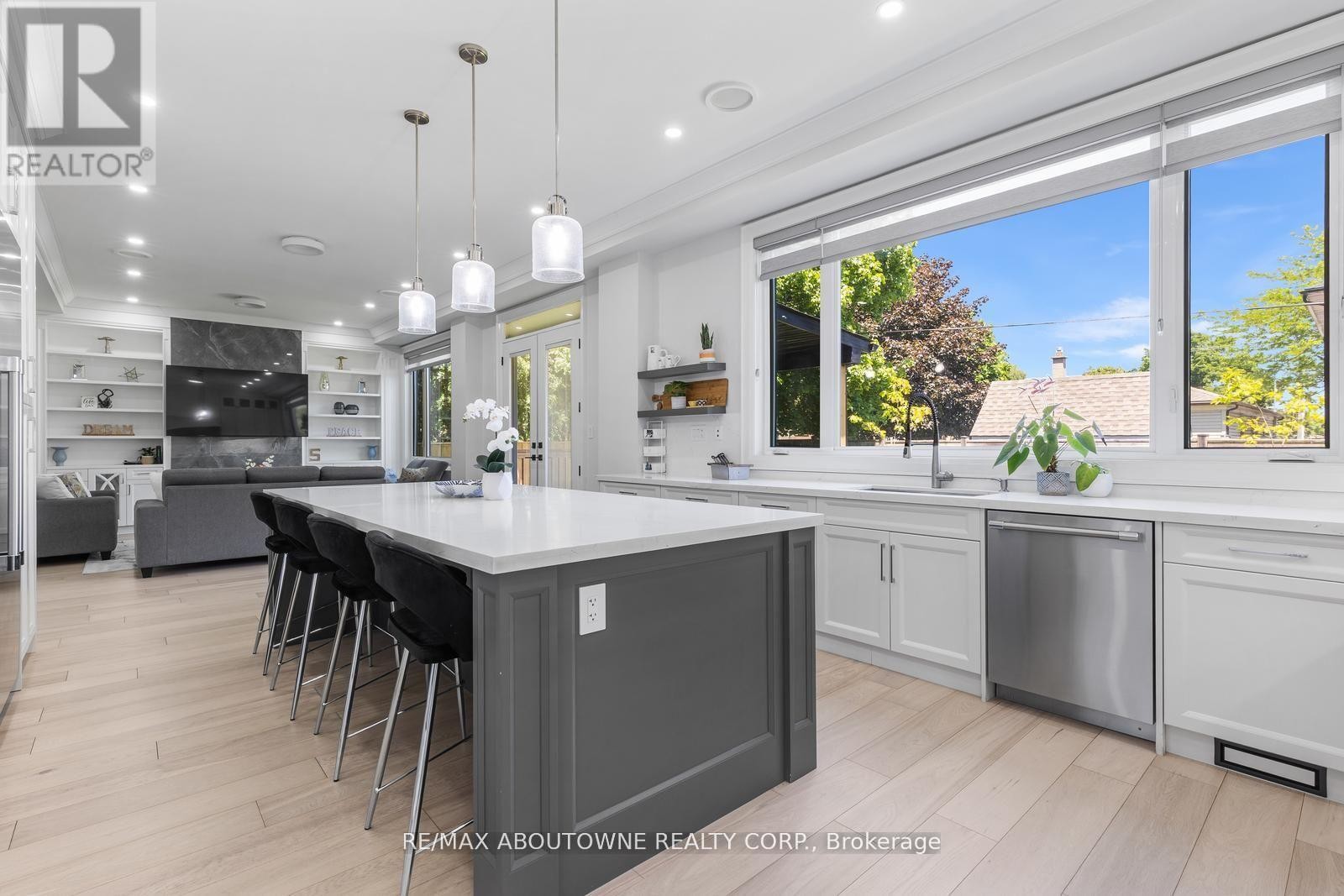 












455 SAMFORD PLACE

,
Oakville (WO West),




Ontario
L6L4E7

