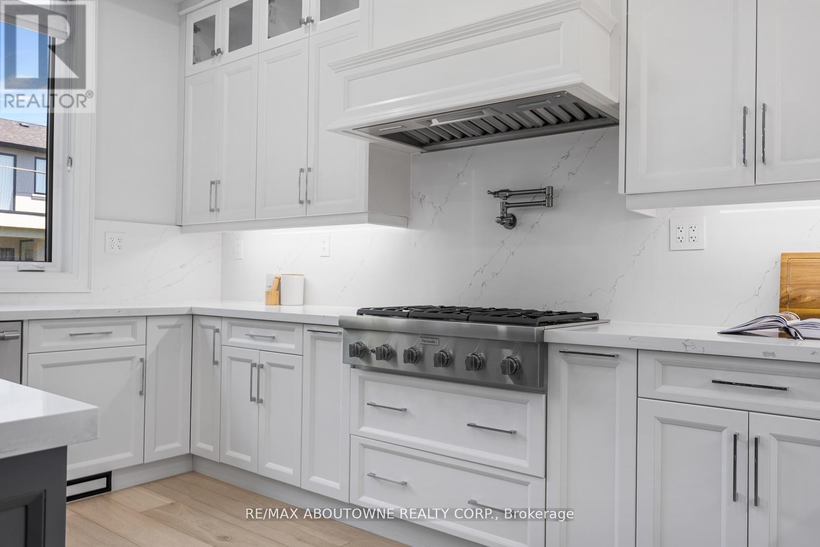 












455 SAMFORD PLACE

,
Oakville (WO West),




Ontario
L6L4E7


