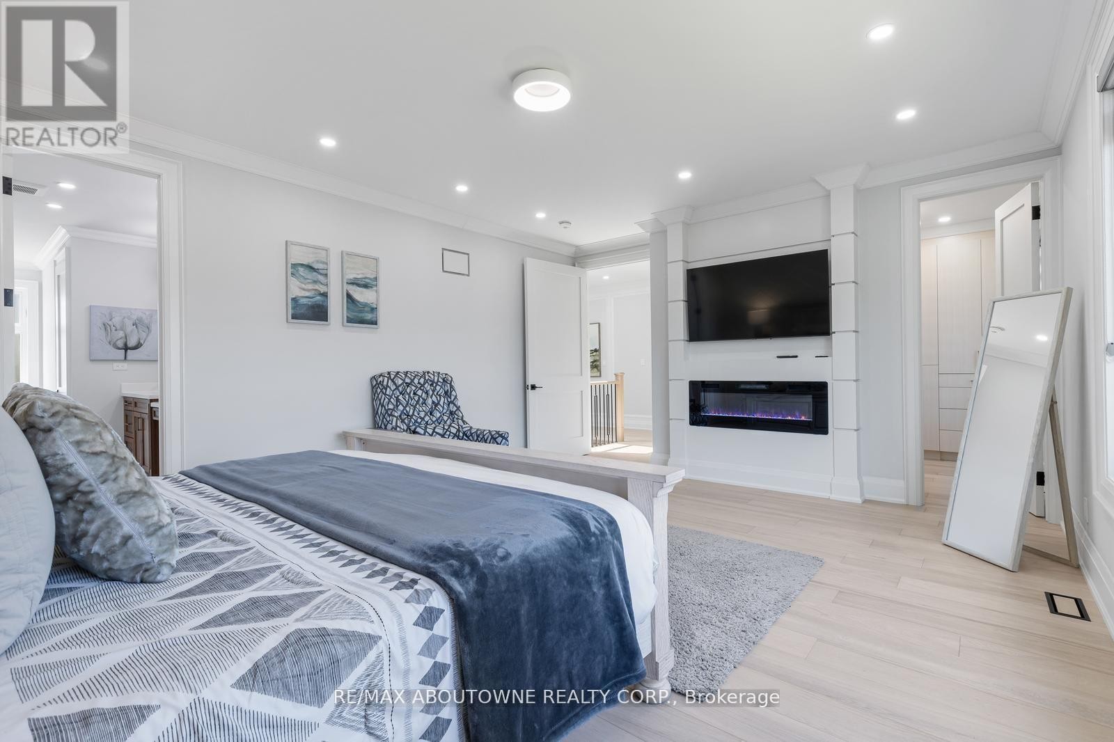 












455 SAMFORD PLACE

,
Oakville (WO West),




Ontario
L6L4E7

