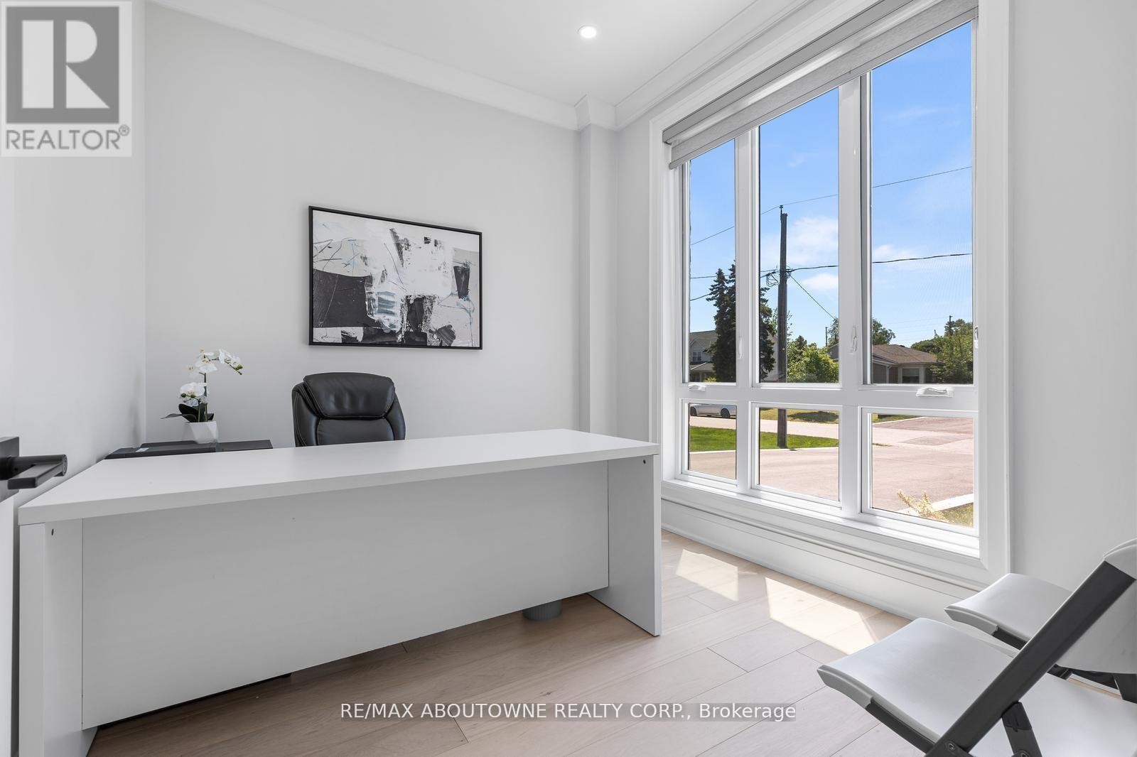 












455 SAMFORD PLACE

,
Oakville (WO West),




Ontario
L6L4E7

