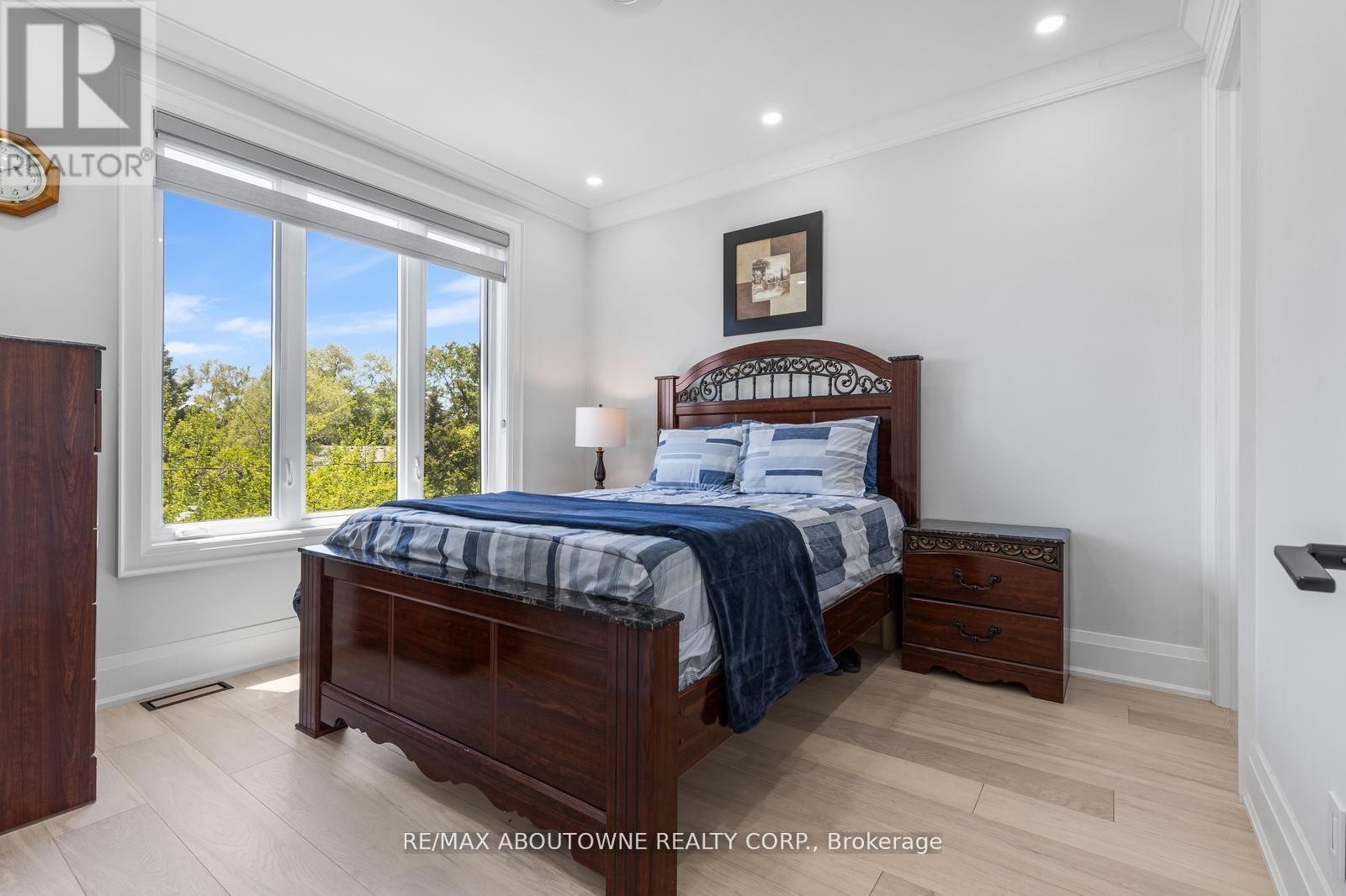 












455 SAMFORD PLACE

,
Oakville (WO West),




Ontario
L6L4E7

