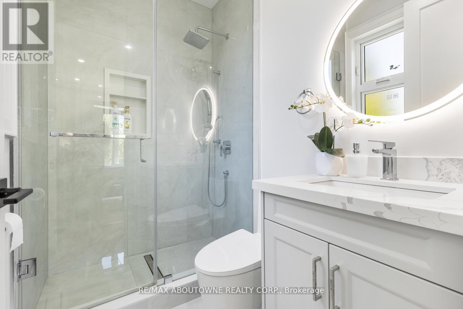 












455 SAMFORD PLACE

,
Oakville (WO West),




Ontario
L6L4E7

