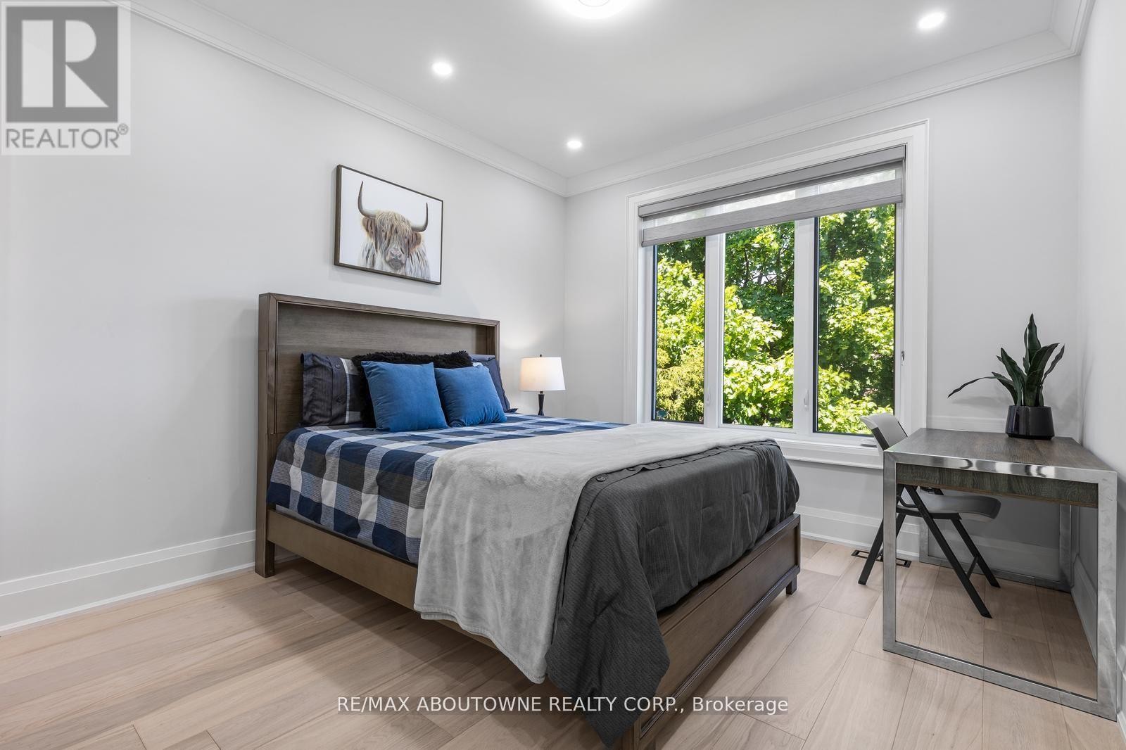 












455 SAMFORD PLACE

,
Oakville (WO West),




Ontario
L6L4E7

