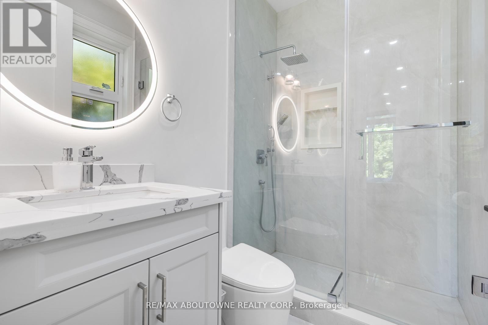 












455 SAMFORD PLACE

,
Oakville (WO West),




Ontario
L6L4E7

