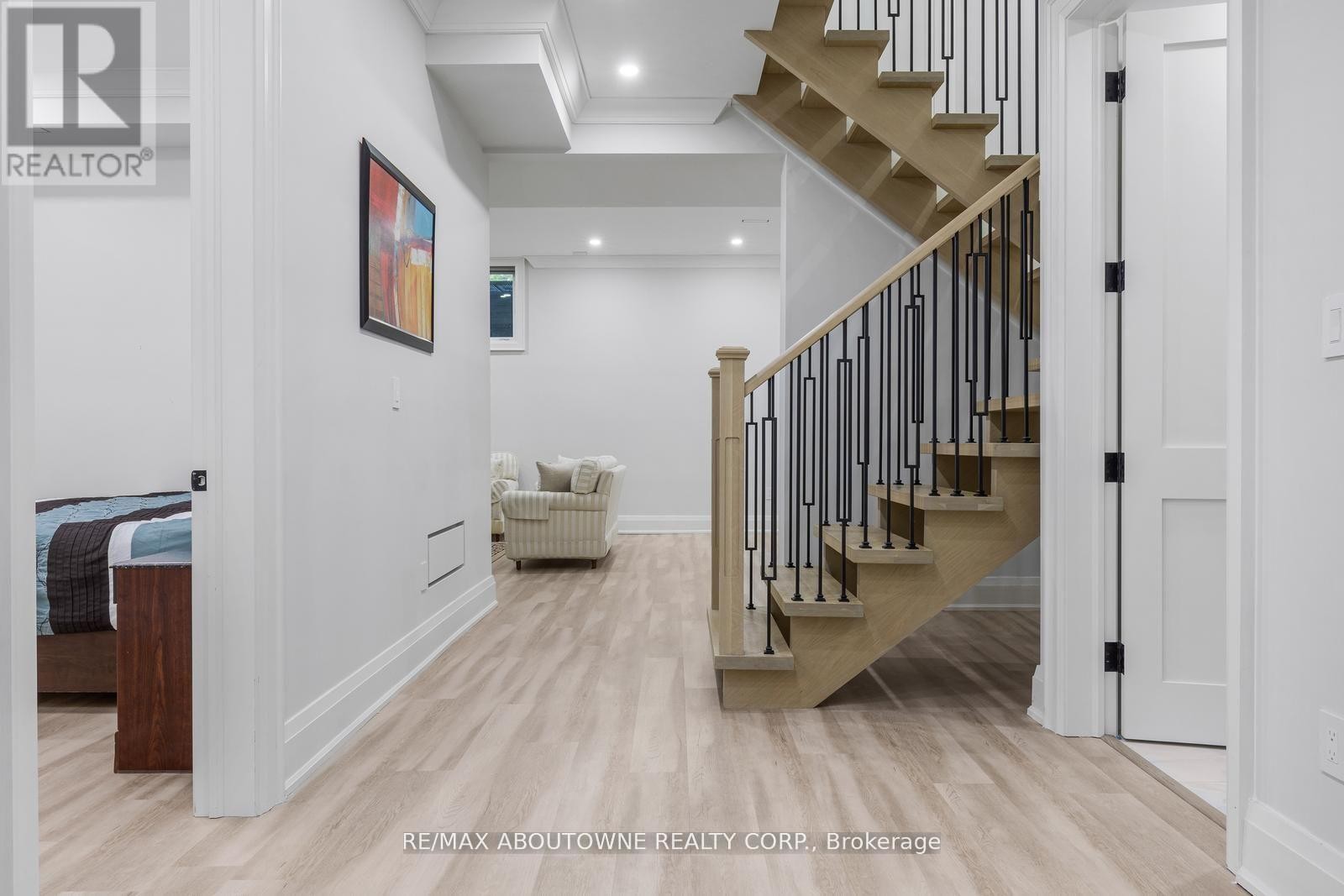 












455 SAMFORD PLACE

,
Oakville (WO West),




Ontario
L6L4E7

