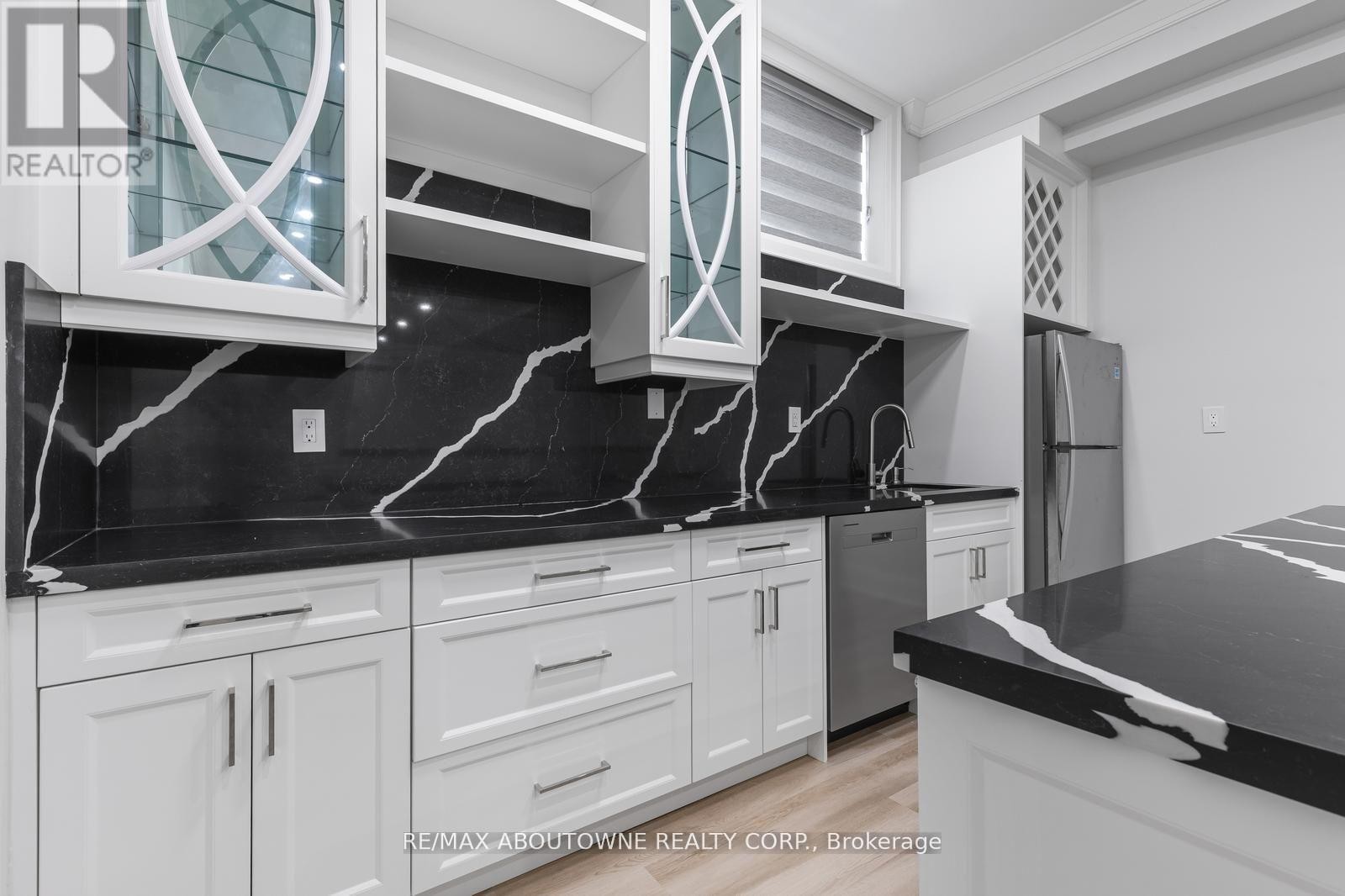 












455 SAMFORD PLACE

,
Oakville (WO West),




Ontario
L6L4E7

