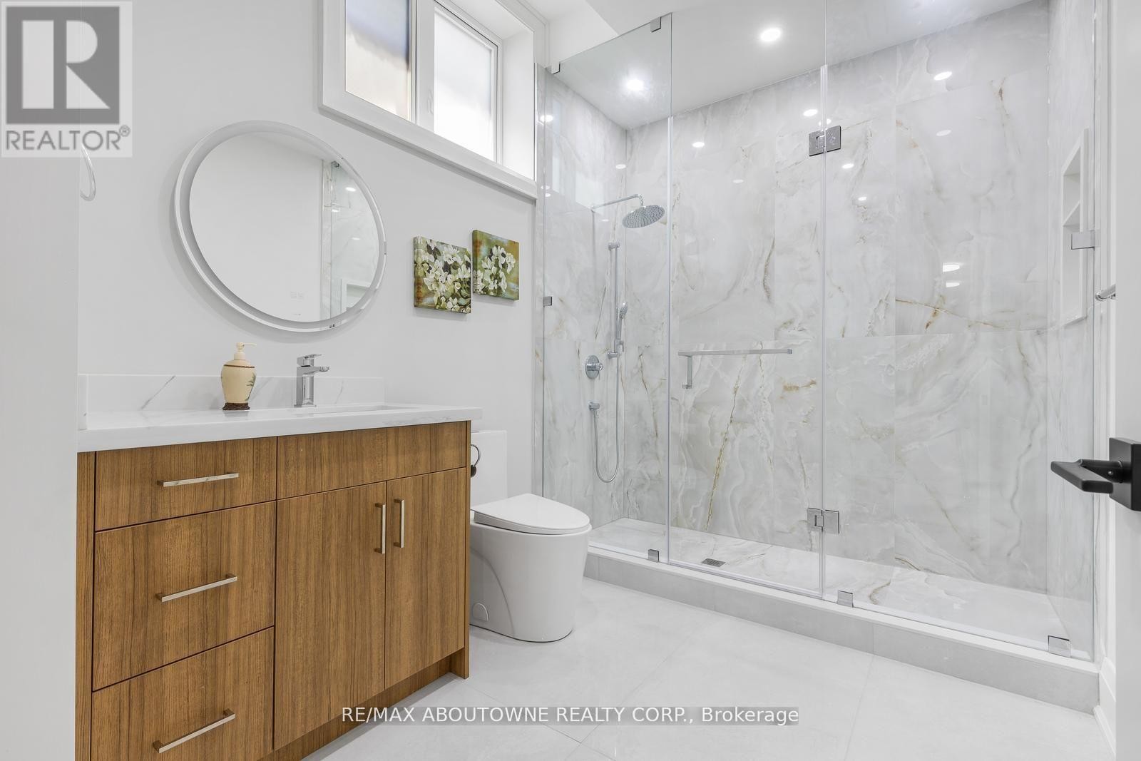 












455 SAMFORD PLACE

,
Oakville (WO West),




Ontario
L6L4E7

