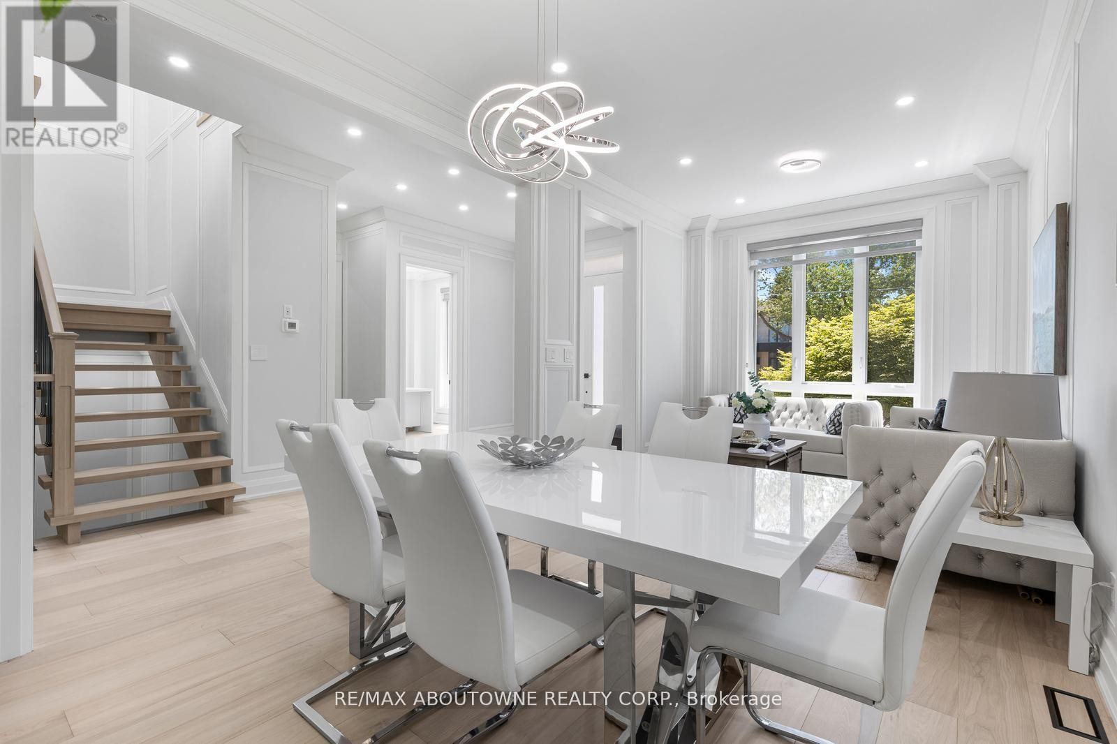 












455 SAMFORD PLACE

,
Oakville (WO West),




Ontario
L6L4E7

