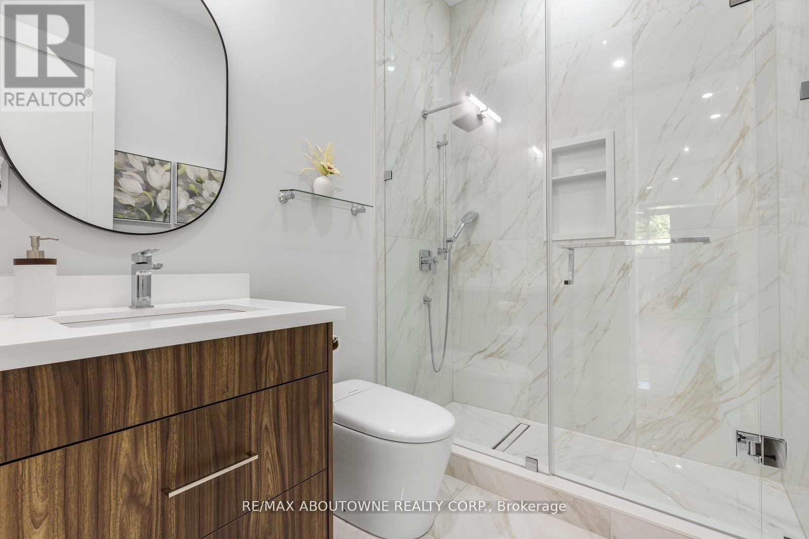 












455 SAMFORD PLACE

,
Oakville (WO West),




Ontario
L6L4E7

