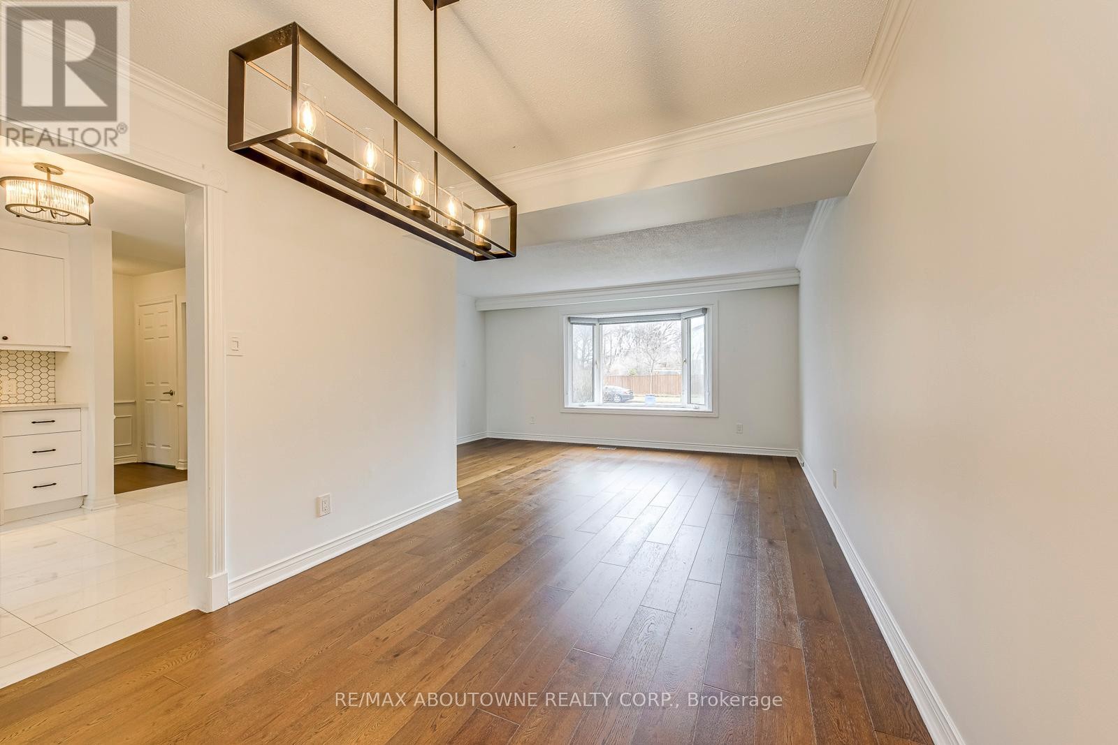 












2565 WINDJAMMER ROAD

,
Mississauga (Erin Mills),




Ontario
L5L1H7

