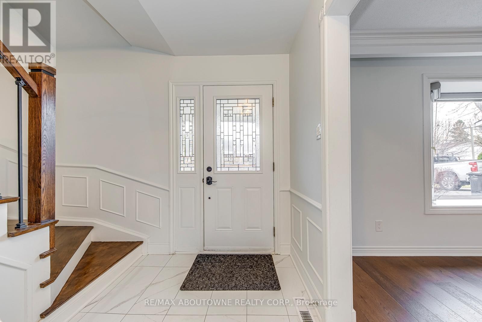 












2565 WINDJAMMER ROAD

,
Mississauga (Erin Mills),




Ontario
L5L1H7

