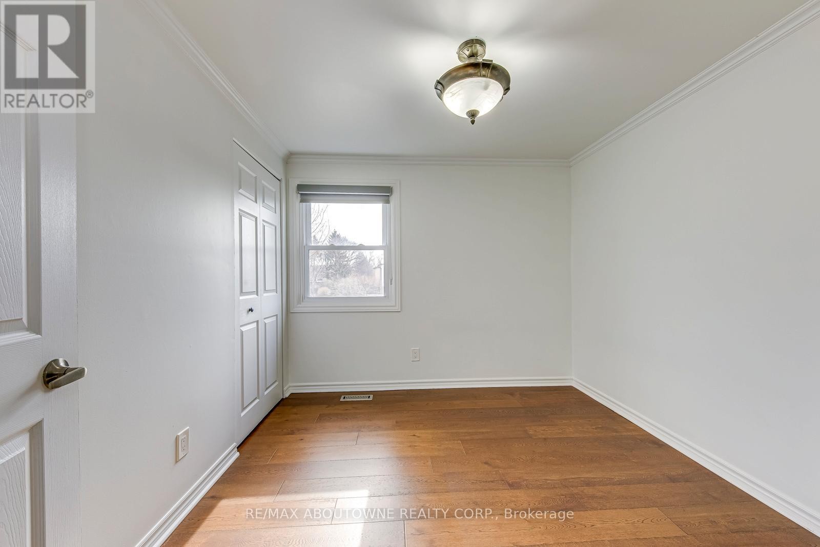 












2565 WINDJAMMER ROAD

,
Mississauga (Erin Mills),




Ontario
L5L1H7


