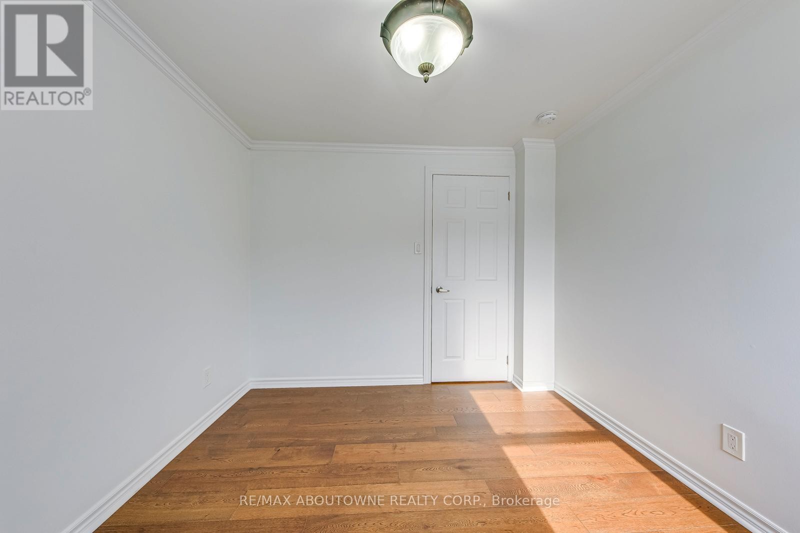 












2565 WINDJAMMER ROAD

,
Mississauga (Erin Mills),




Ontario
L5L1H7

