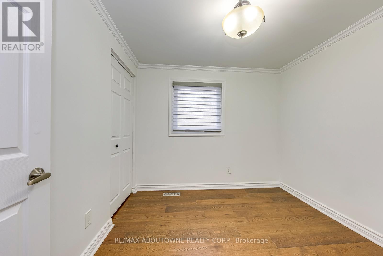 












2565 WINDJAMMER ROAD

,
Mississauga (Erin Mills),




Ontario
L5L1H7

