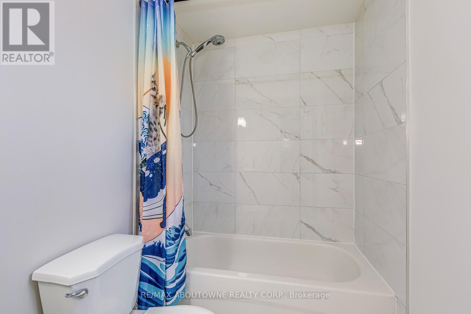 












2565 WINDJAMMER ROAD

,
Mississauga (Erin Mills),




Ontario
L5L1H7

