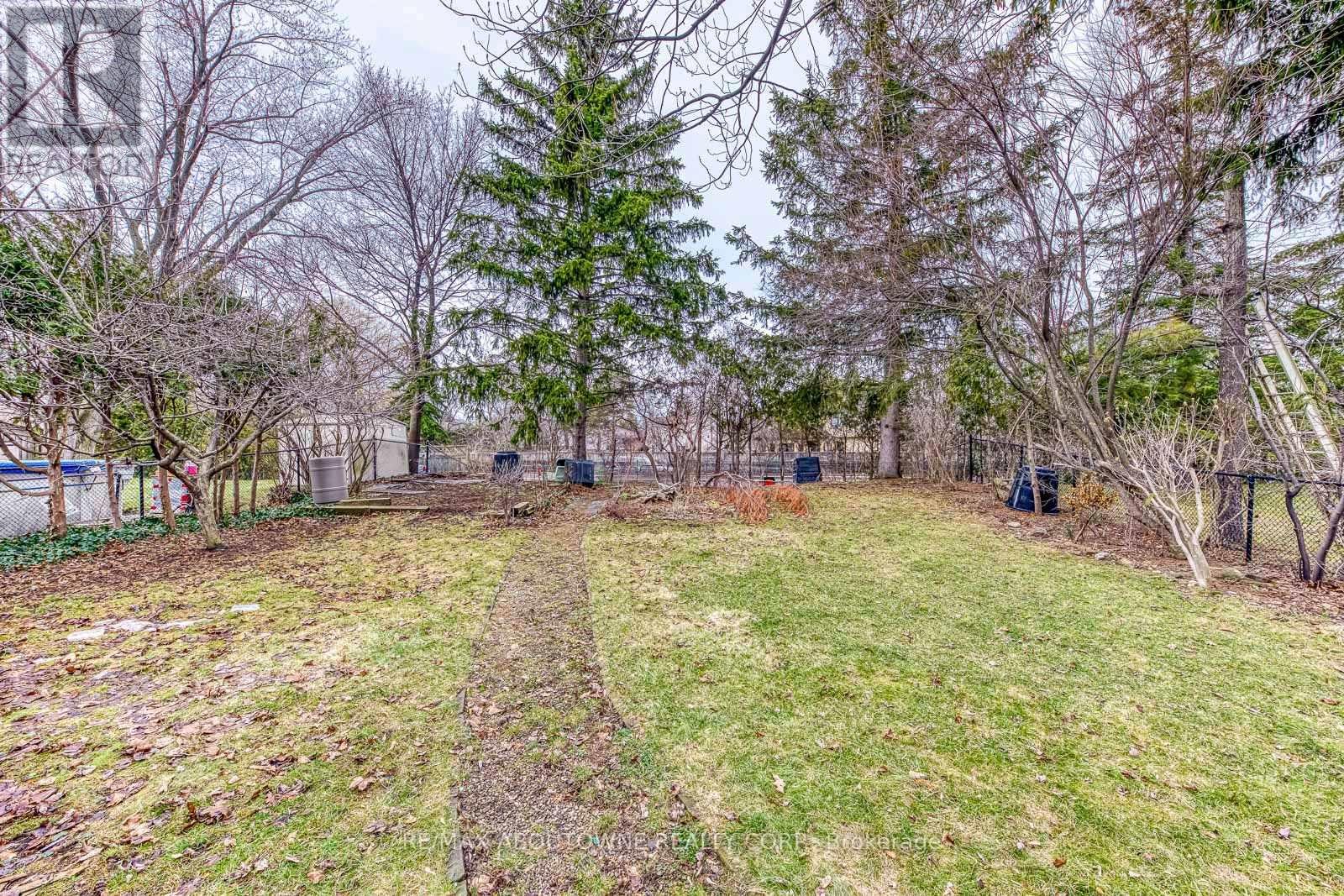 












2565 WINDJAMMER ROAD

,
Mississauga (Erin Mills),




Ontario
L5L1H7

