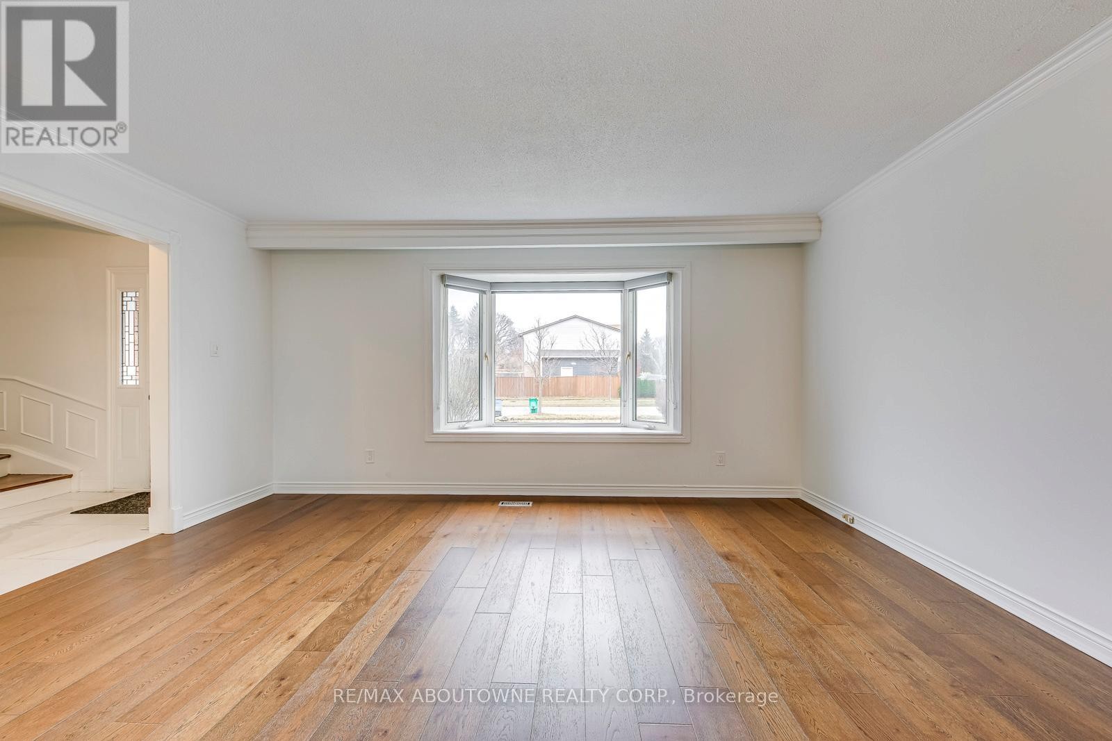 












2565 WINDJAMMER ROAD

,
Mississauga (Erin Mills),




Ontario
L5L1H7

