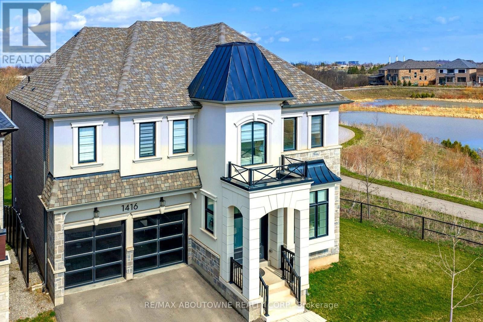 












1416 FORD STRATHY CRESCENT S

,
Oakville (JM Joshua Meadows),




Ontario
L6H6E3

