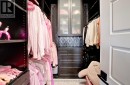 Custom closet built-ins