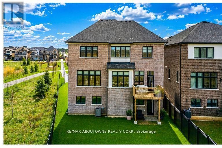 












1416 FORD STRATHY CRESCENT S

,
Oakville (JM Joshua Meadows),




Ontario
L6H6E3

