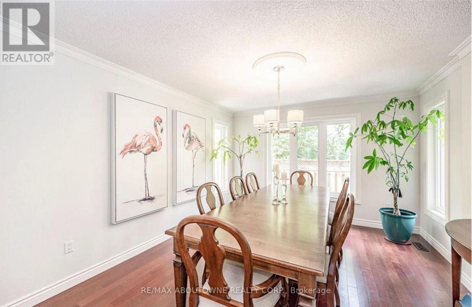












500 BLENHEIM CRESCENT

,
Oakville (FD Ford),




Ontario
L6J6P7

