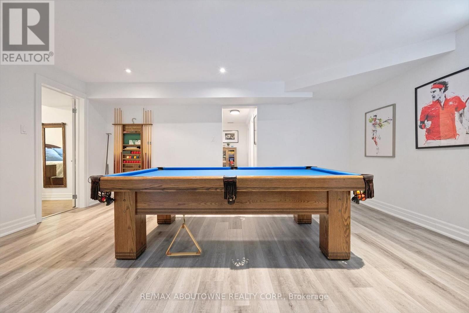 












1194 QUEEN VICTORIA AVENUE

,
Mississauga (Lorne Park),




Ontario
L5H3H3

