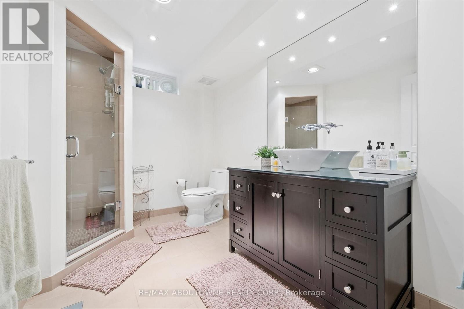 












1194 QUEEN VICTORIA AVENUE

,
Mississauga (Lorne Park),




Ontario
L5H3H3

