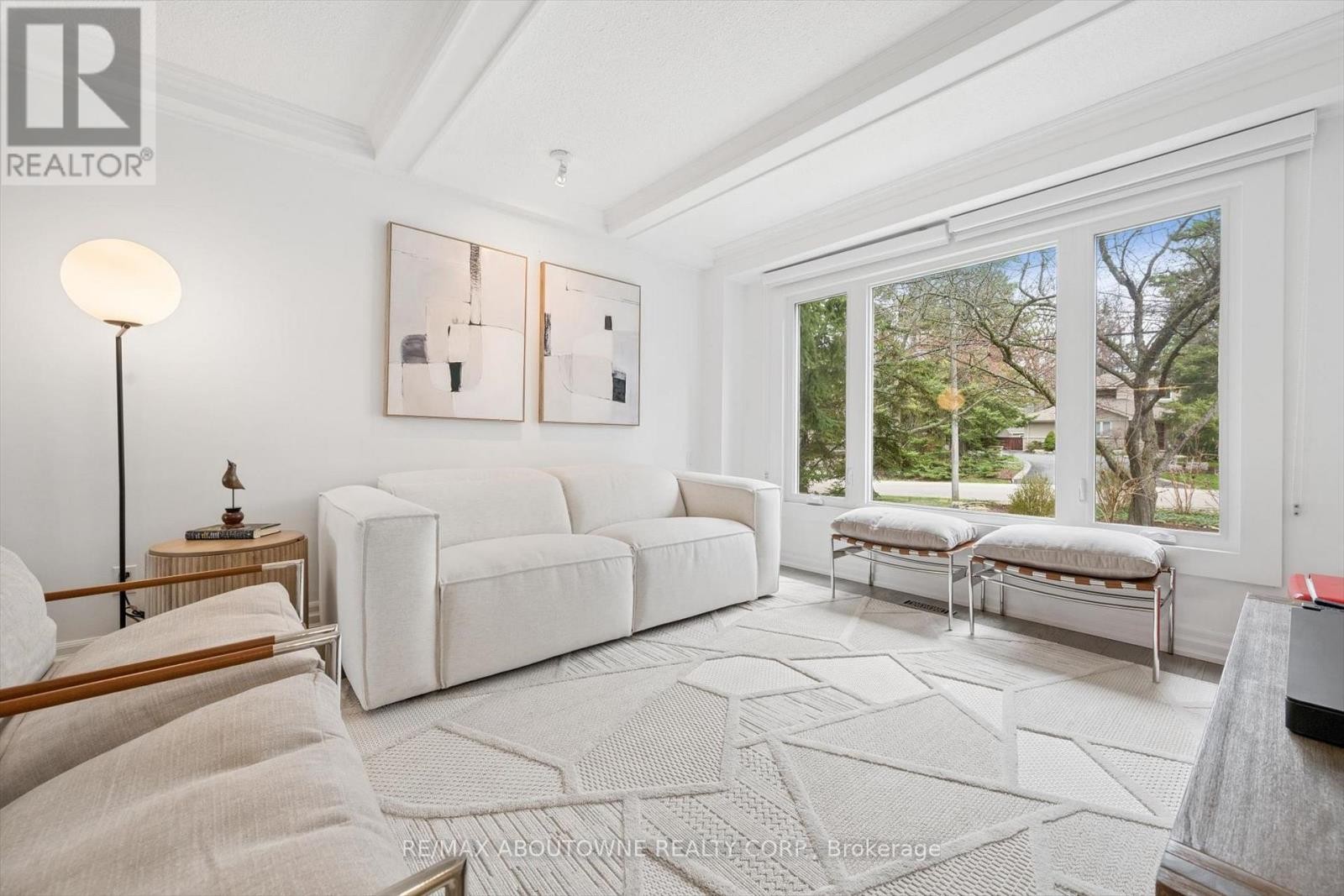 












1194 QUEEN VICTORIA AVENUE

,
Mississauga (Lorne Park),




Ontario
L5H3H3

