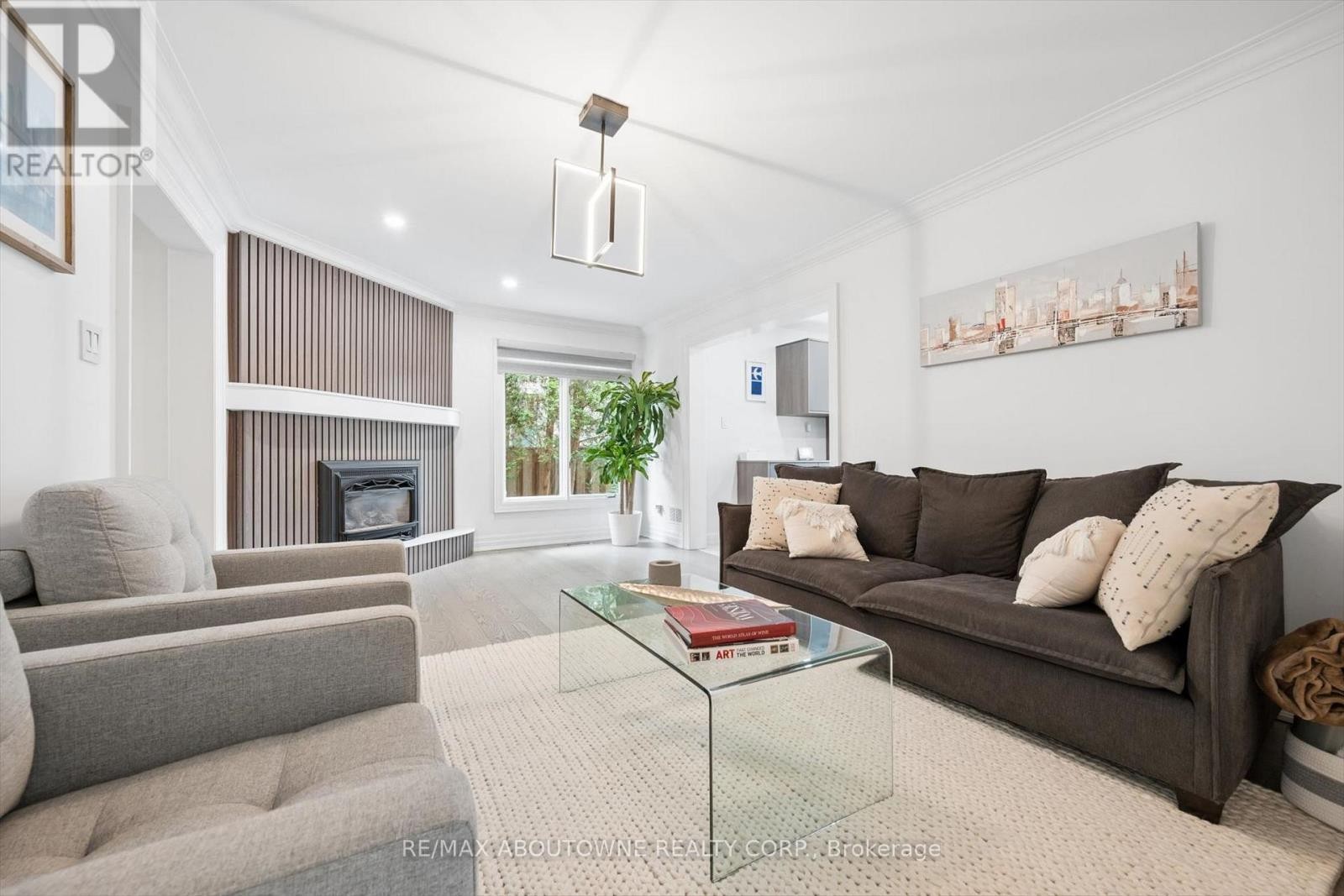 












1194 QUEEN VICTORIA AVENUE

,
Mississauga (Lorne Park),




Ontario
L5H3H3

