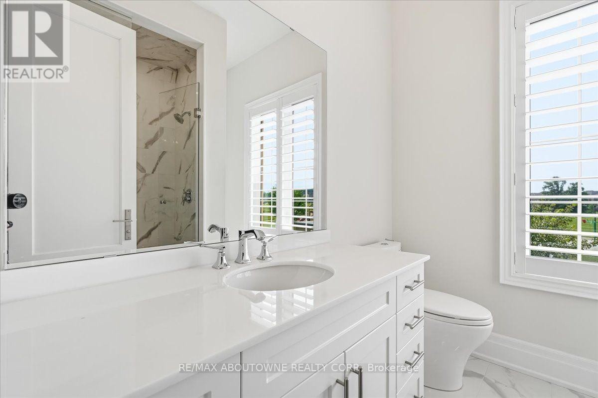 












2359 SAW WHET BOULEVARD

,
Oakville (GA Glen Abbey),




Ontario
L6M5M8


