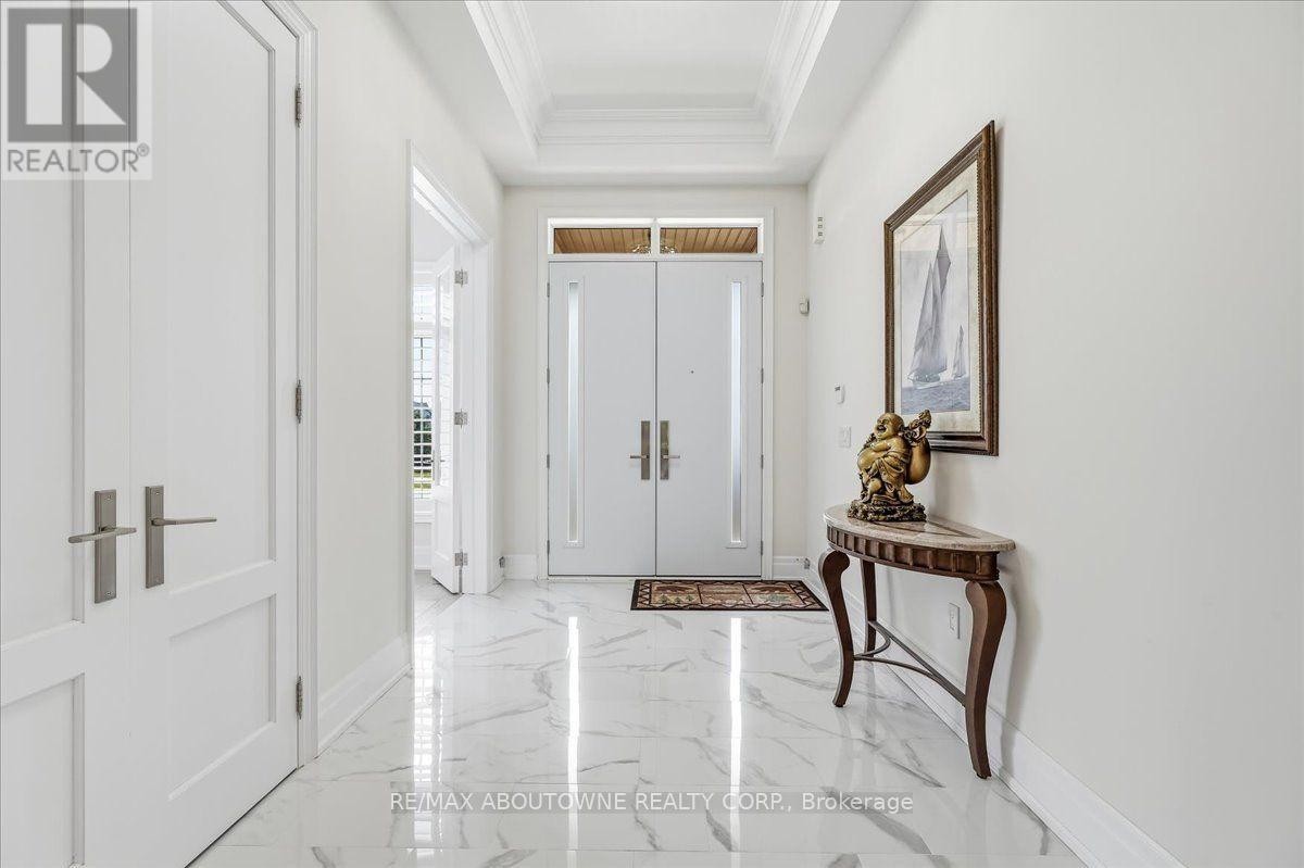 












2359 SAW WHET BOULEVARD

,
Oakville (GA Glen Abbey),




Ontario
L6M5M8

