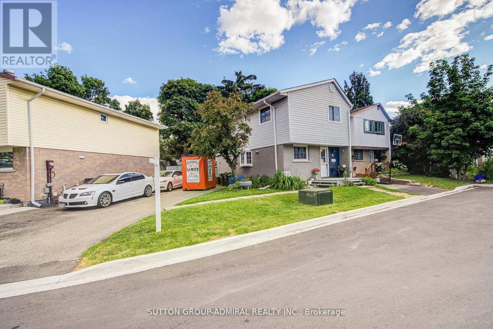 












4 HILDA COURT

,
Brampton (Central Park),




Ontario
L6S2C1


