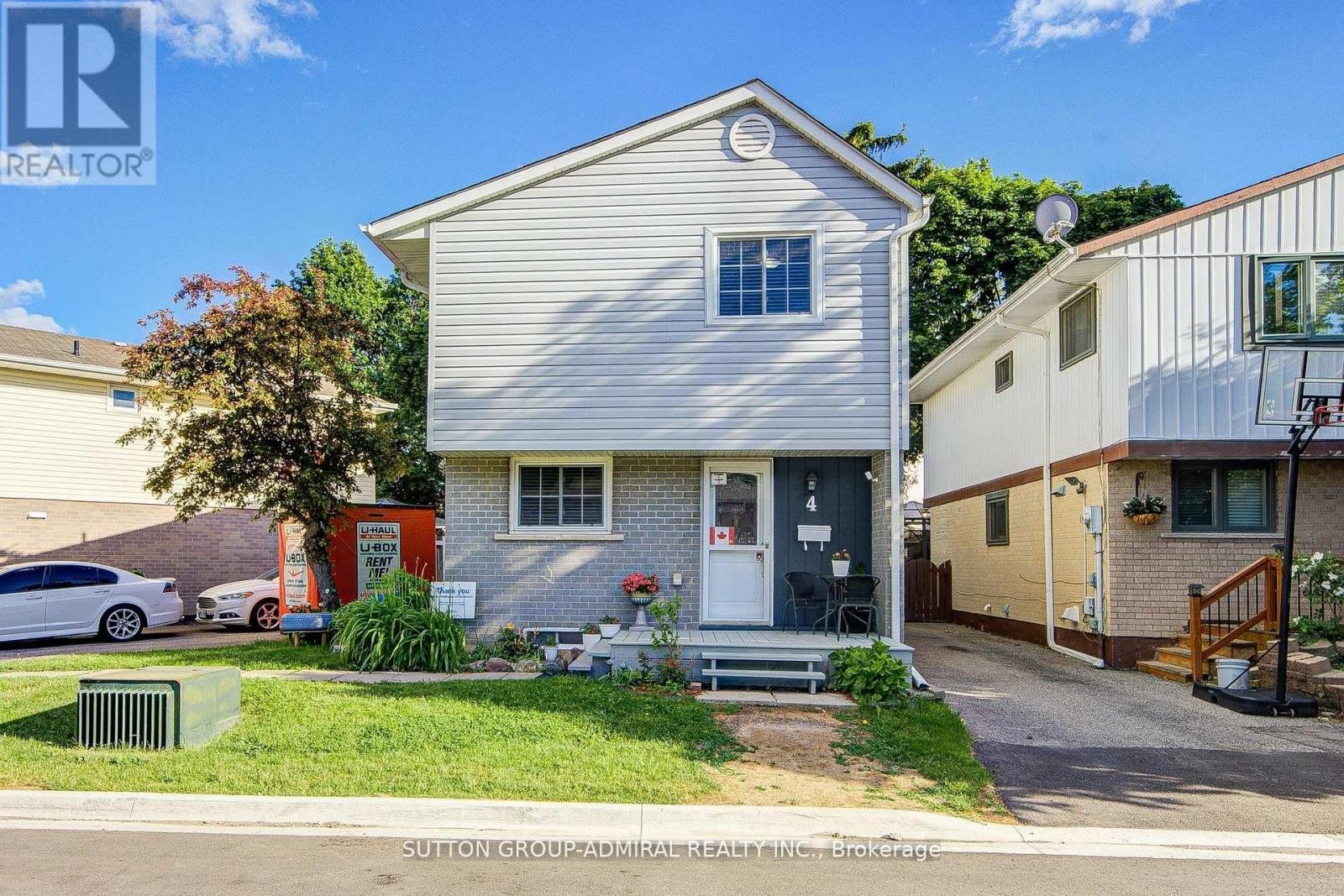 












4 HILDA COURT

,
Brampton (Central Park),




Ontario
L6S2C1

