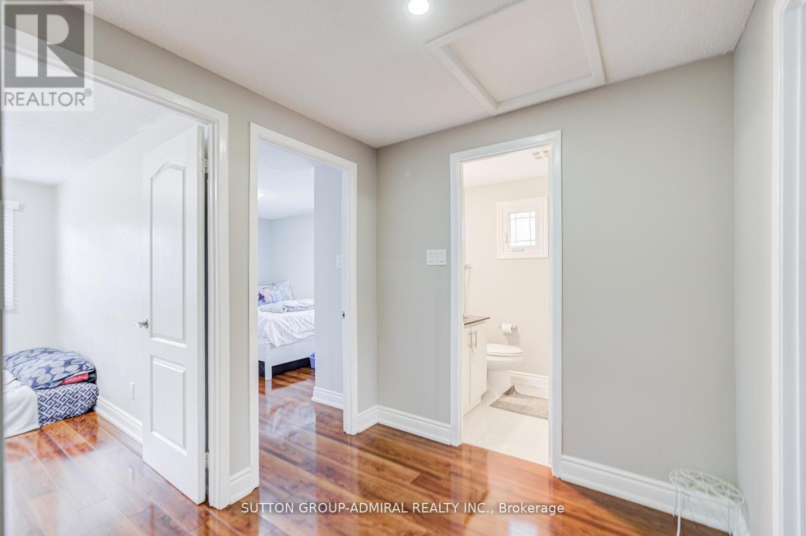 












4 HILDA COURT

,
Brampton (Central Park),




Ontario
L6S2C1

