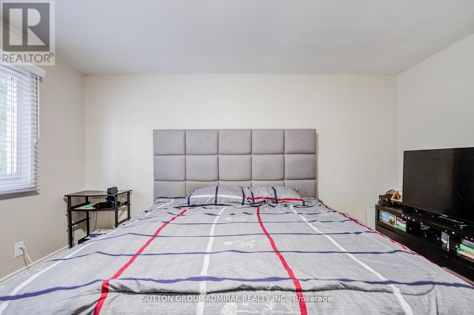 












4 HILDA COURT

,
Brampton (Central Park),




Ontario
L6S2C1

