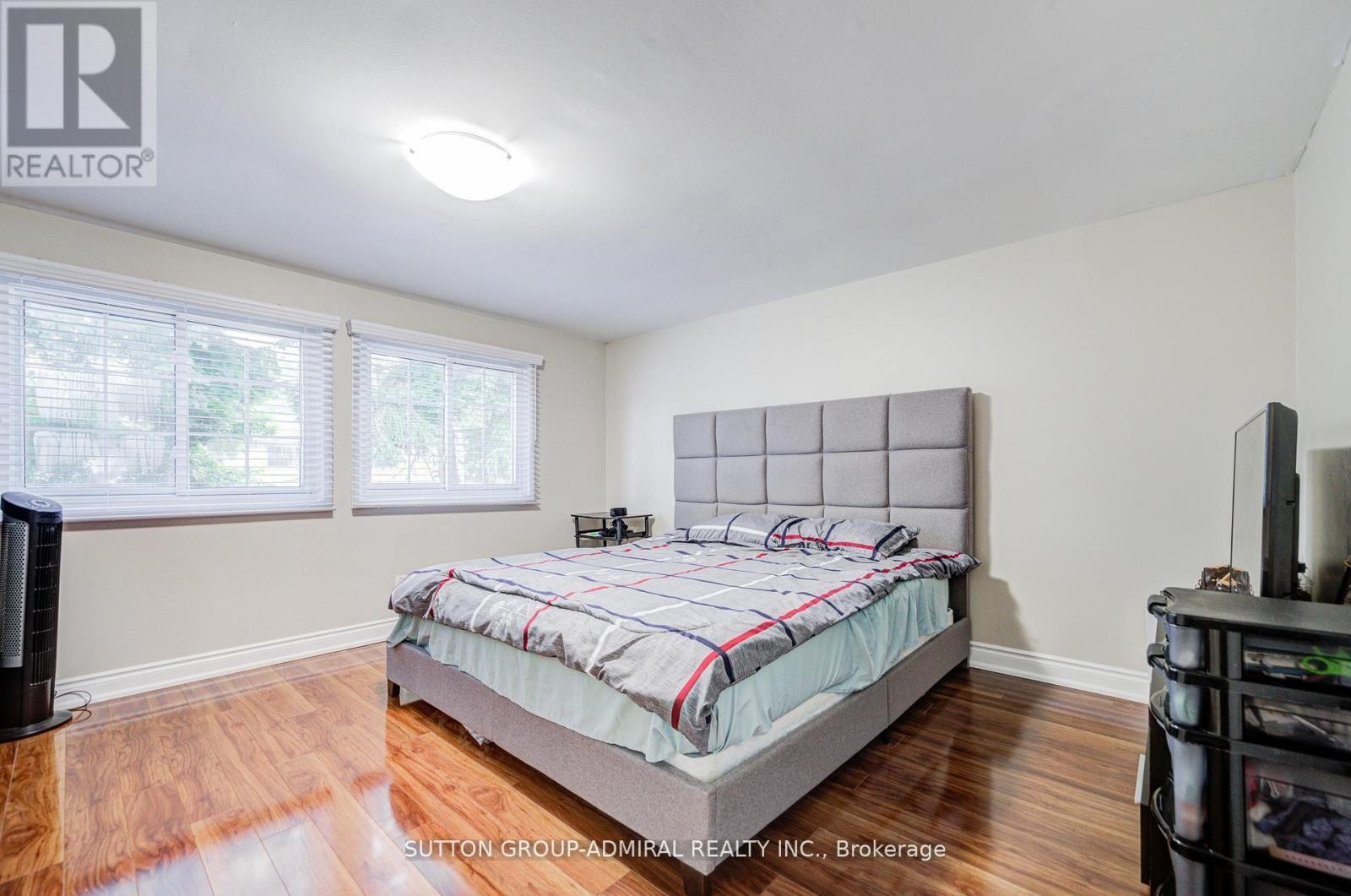 












4 HILDA COURT

,
Brampton (Central Park),




Ontario
L6S2C1


