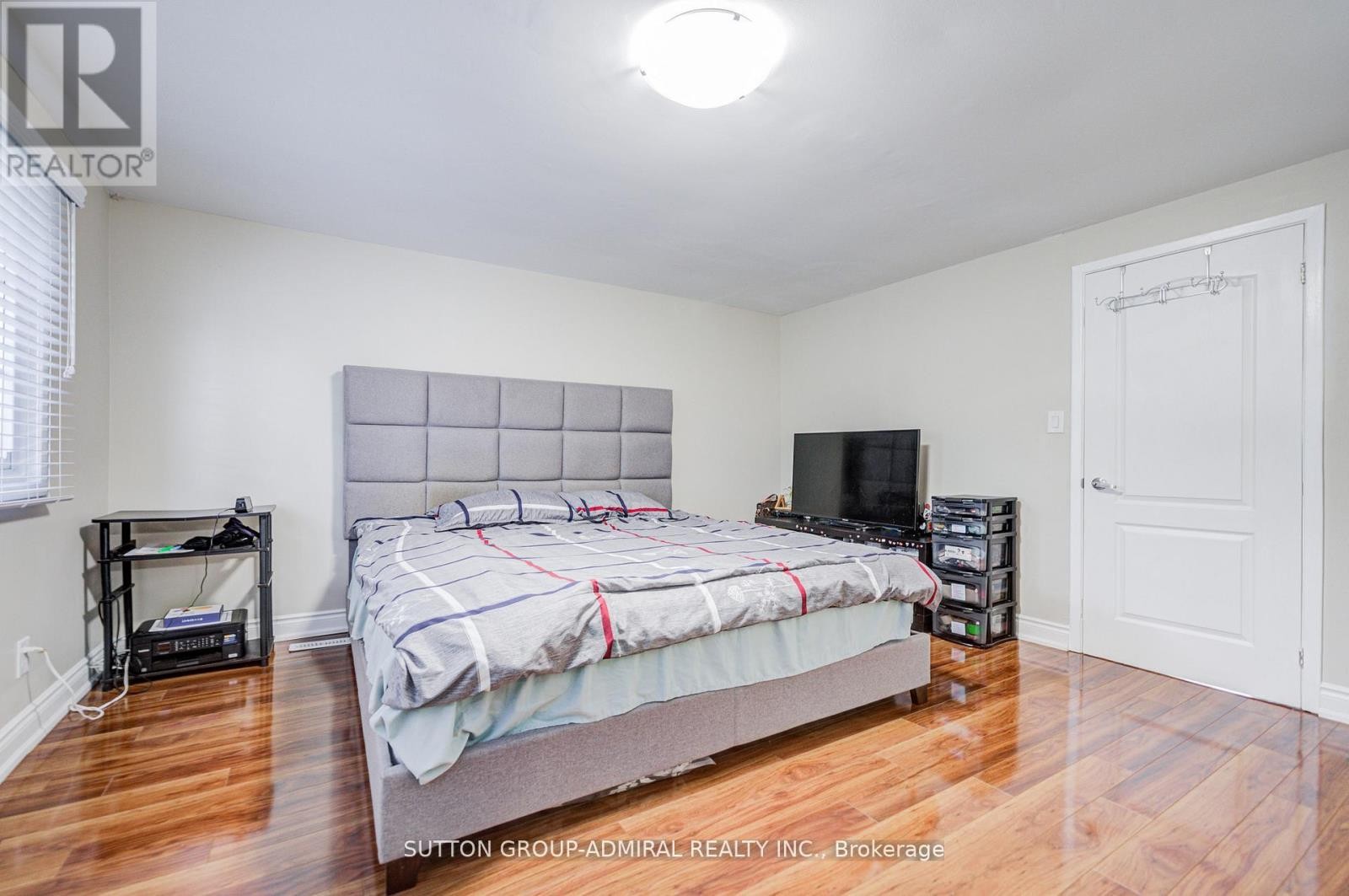 












4 HILDA COURT

,
Brampton (Central Park),




Ontario
L6S2C1

