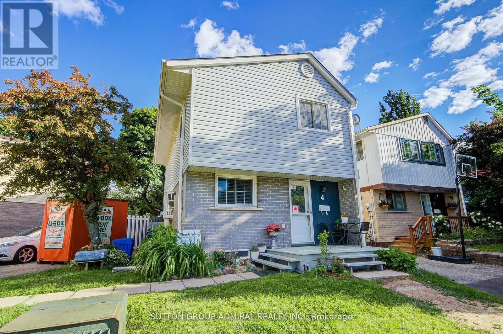












4 HILDA COURT

,
Brampton (Central Park),




Ontario
L6S2C1

