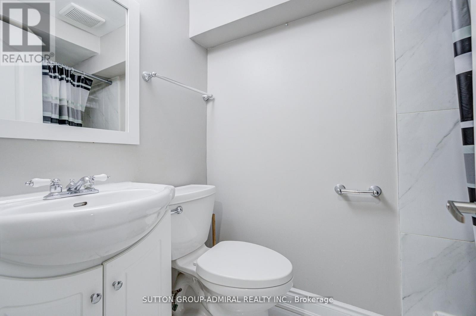 












4 HILDA COURT

,
Brampton (Central Park),




Ontario
L6S2C1

