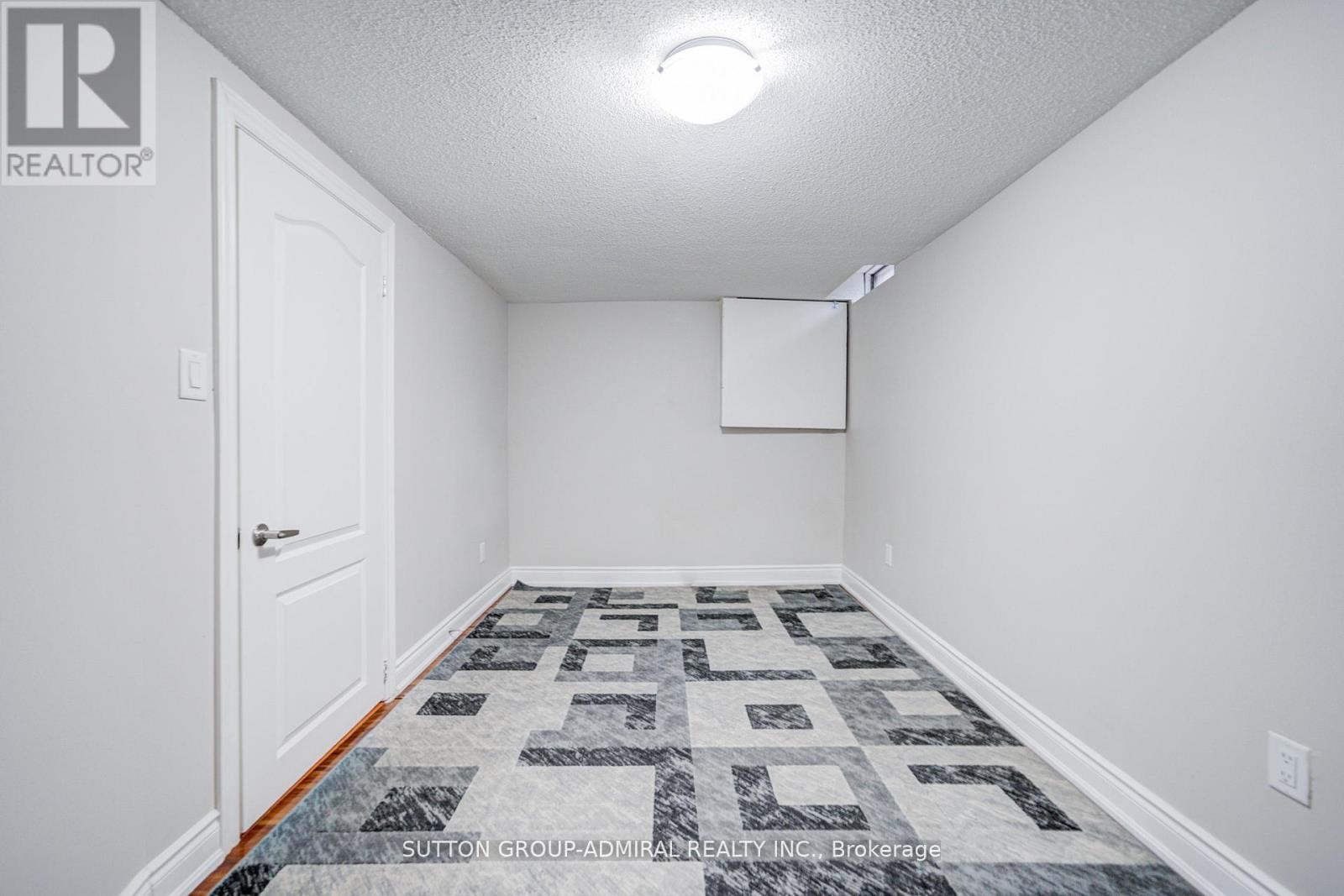 












4 HILDA COURT

,
Brampton (Central Park),




Ontario
L6S2C1


