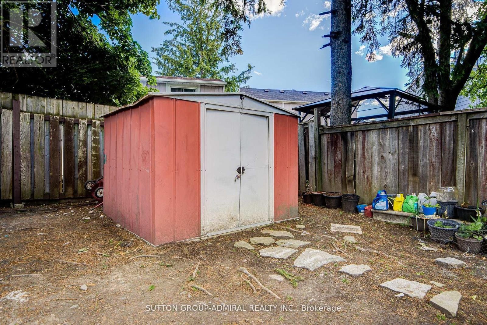 












4 HILDA COURT

,
Brampton (Central Park),




Ontario
L6S2C1

