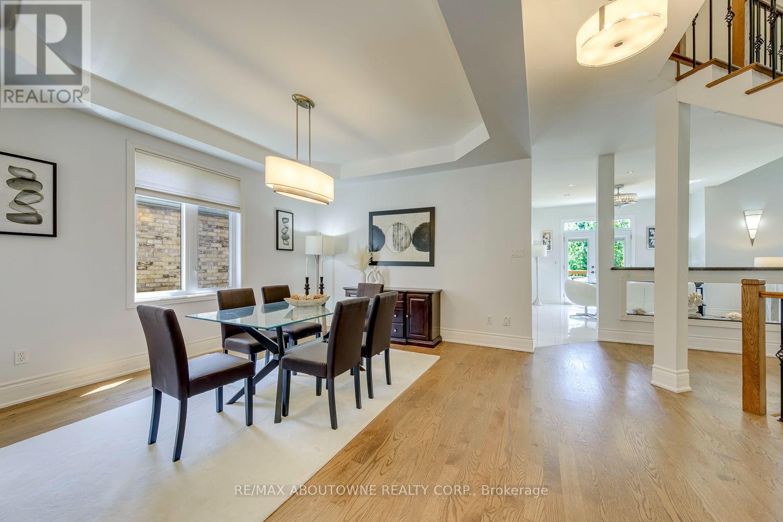 












2380 WOODCREST DRIVE

,
Oakville (WM Westmount),




Ontario
L6M4S2


