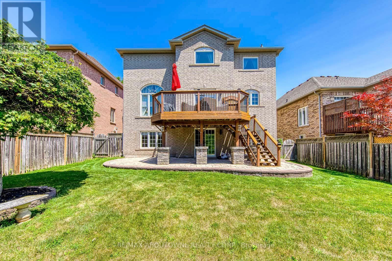 












2380 WOODCREST DRIVE

,
Oakville (WM Westmount),




Ontario
L6M4S2

