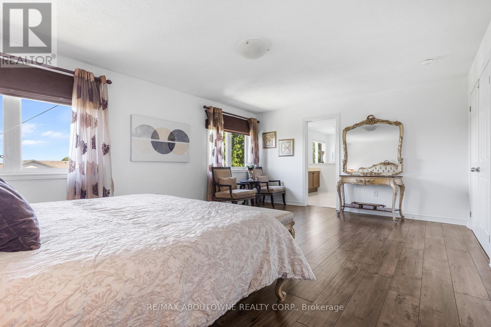 












3308 LIPTAY AVENUE

,
Oakville (BC Bronte Creek),




Ontario
L6M0N1

