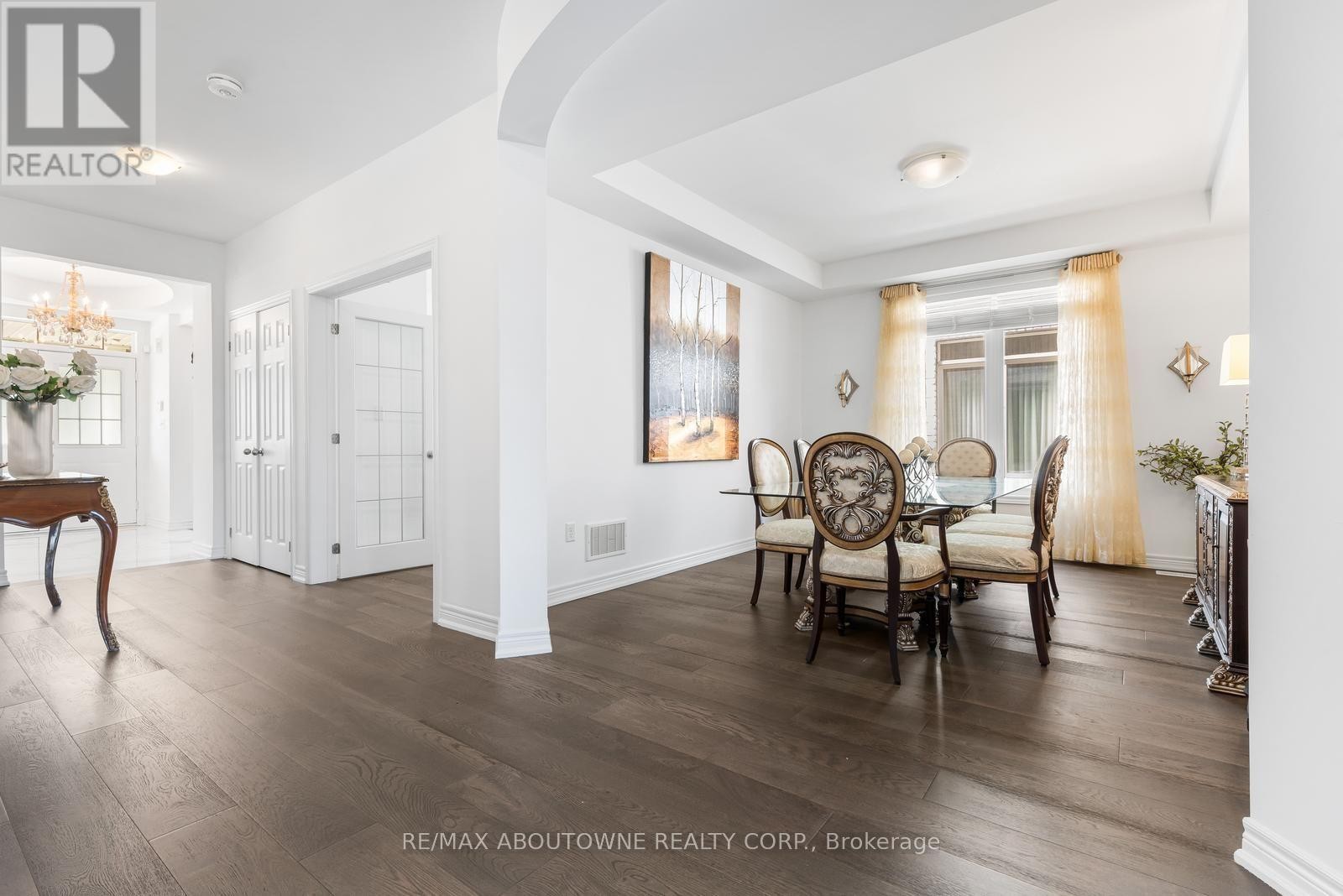 












3308 LIPTAY AVENUE

,
Oakville (BC Bronte Creek),




Ontario
L6M0N1

