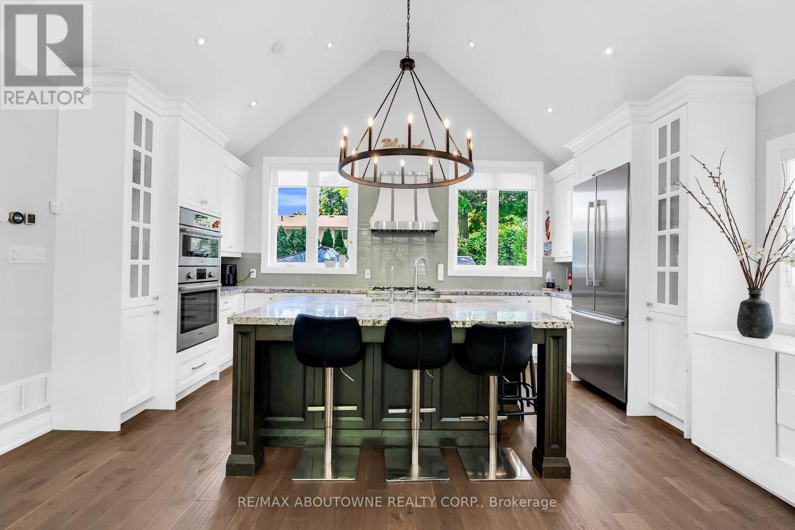 












428 BROOKMILL ROAD

,
Oakville (FD Ford),




Ontario
L6J5K5

