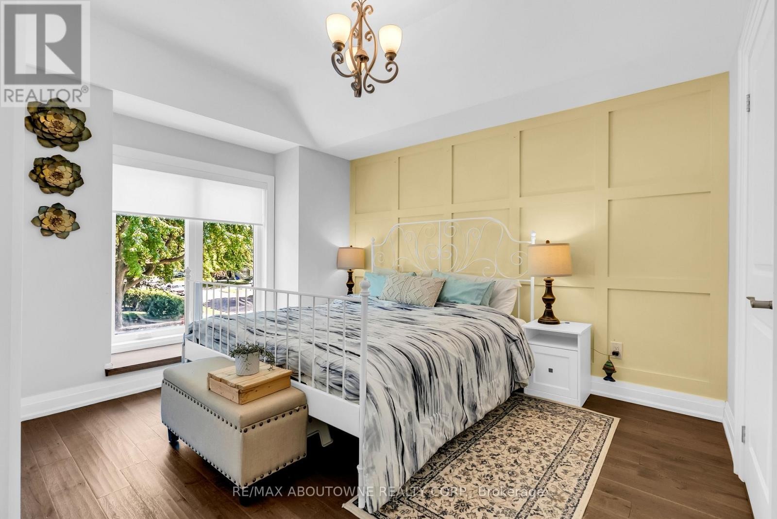 












428 BROOKMILL ROAD

,
Oakville (FD Ford),




Ontario
L6J5K5


